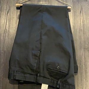 2 Pair Men’s Dockers 42W 32L